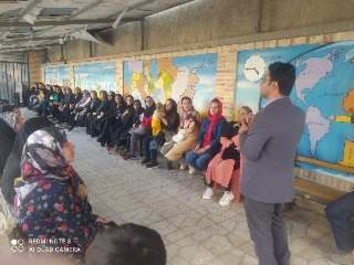 جلسه اولیا و مربیان با حضور مشاور 